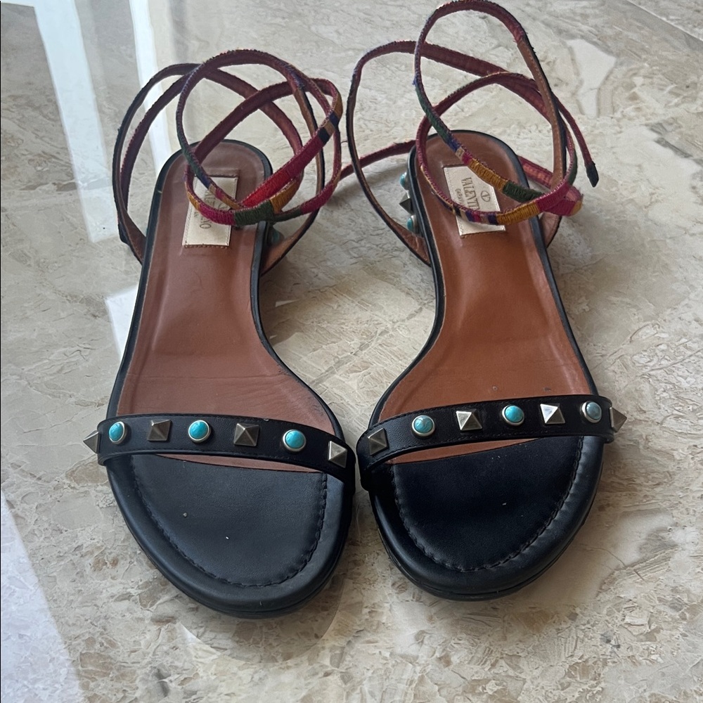 Valentino Rockstud Rolling Sandals 39